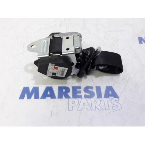Alfa Romeo - 4C - Front seatbelt, left