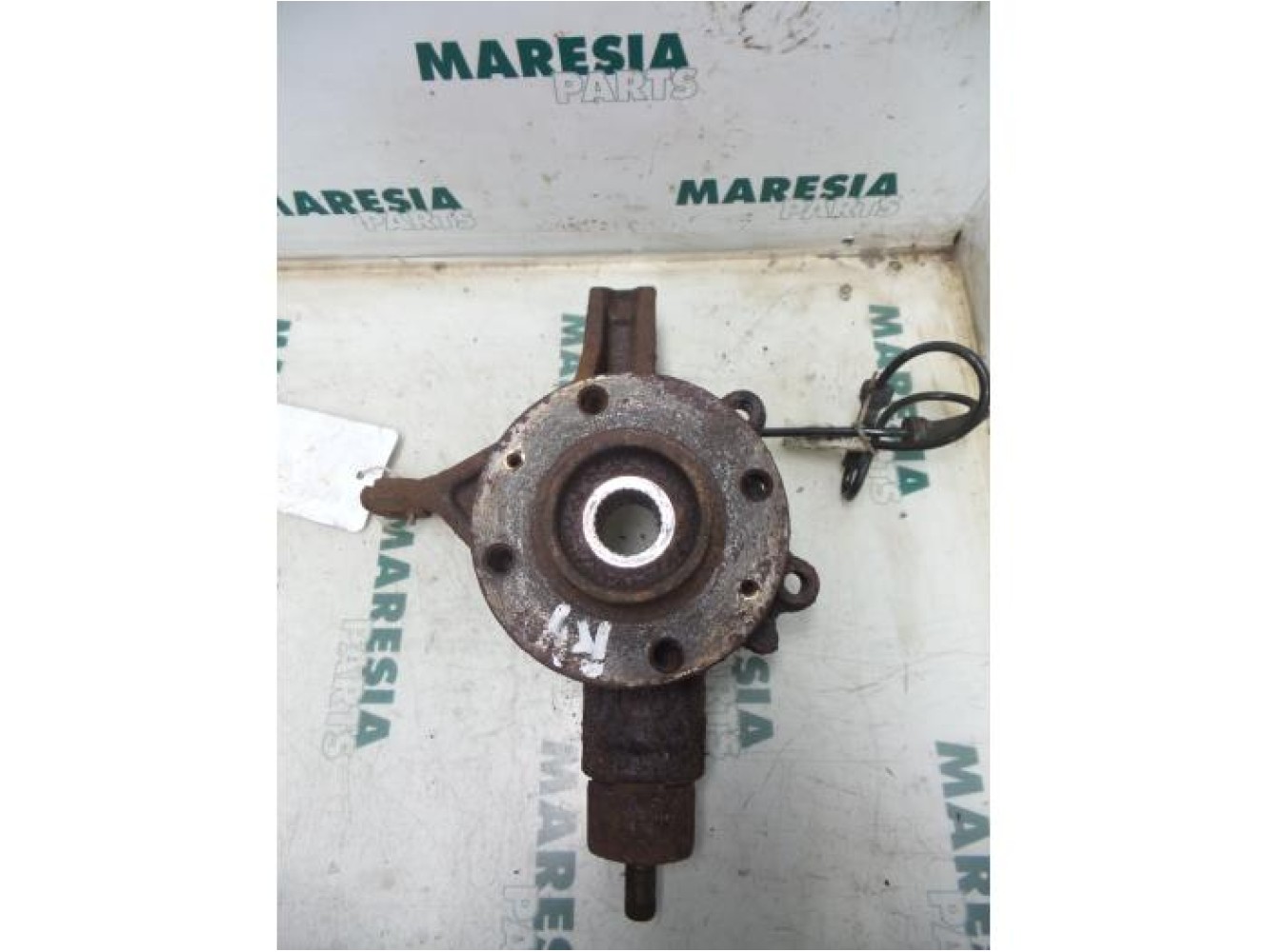 Peugeot - 307 - Knuckle, front right