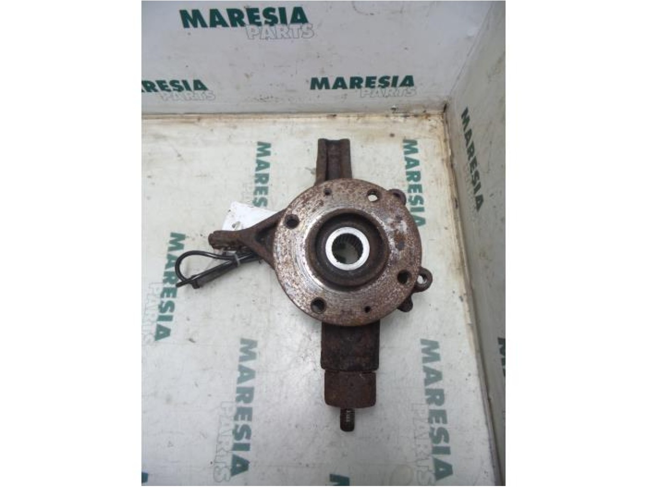 Peugeot - 307 - Knuckle, front right
