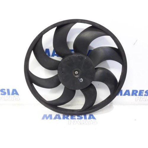 Fiat - Doblo - Fan motor