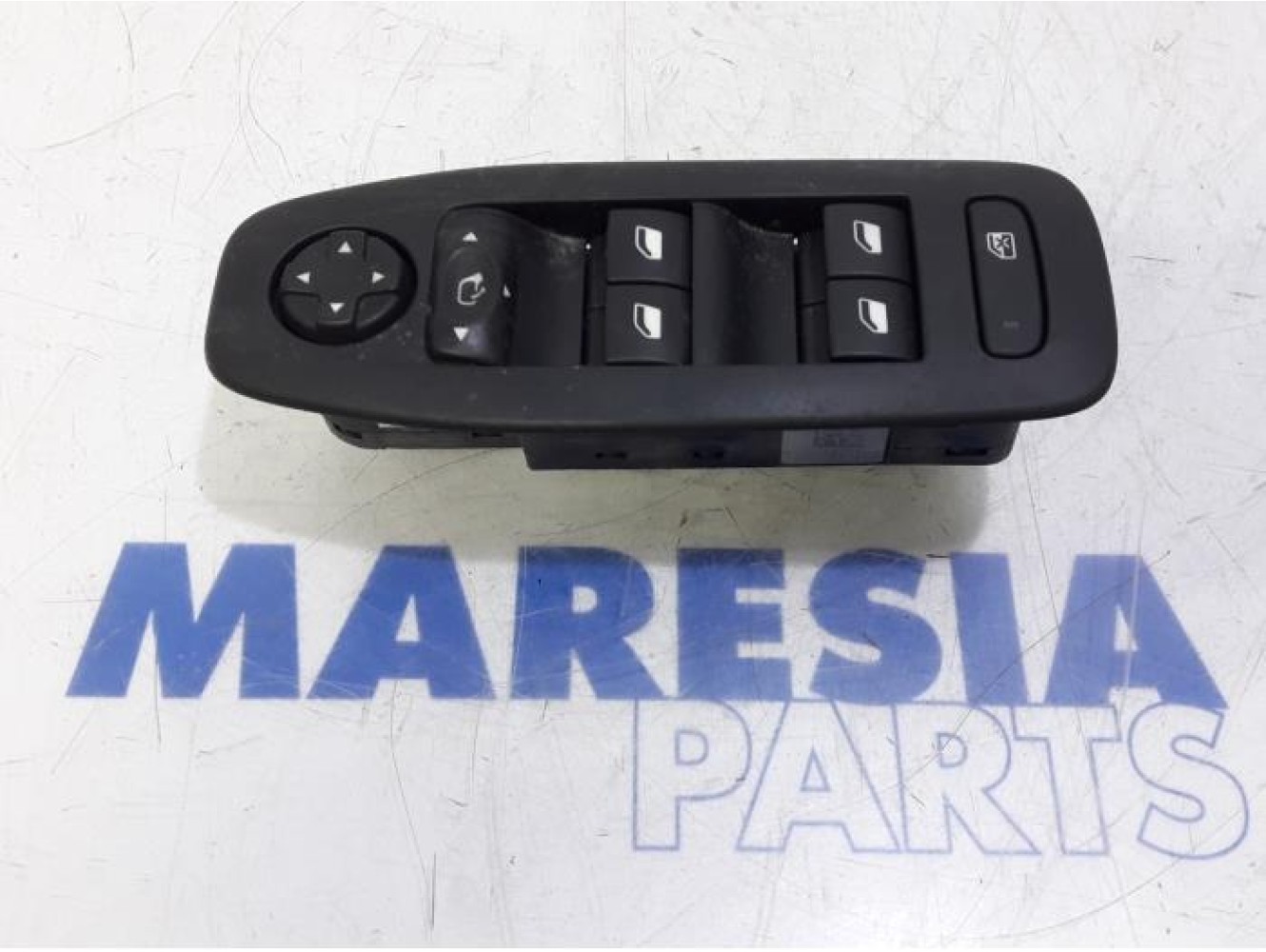 Peugeot - 208 - Multi-functional window switch