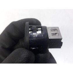 Peugeot - 208 - AUX / USB connection