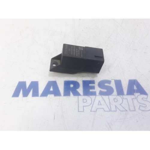 Peugeot - 208 - Glow plug relay