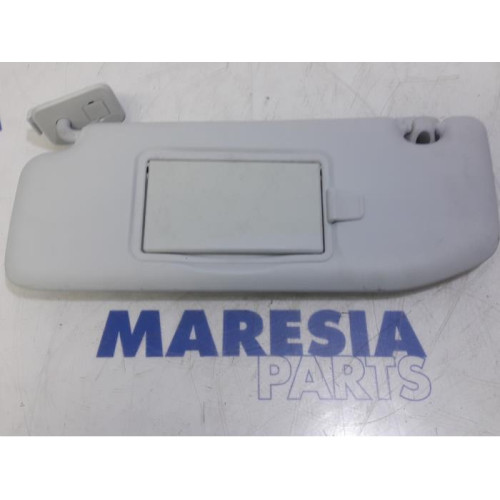 Peugeot - 208 - Sun visor