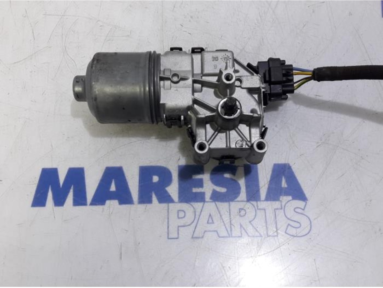 Peugeot - 208 - Front wiper motor