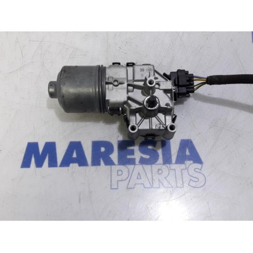 Peugeot - 208 - Front wiper motor