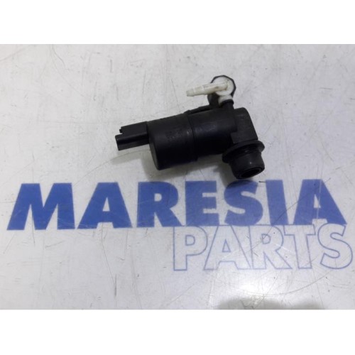 Peugeot - 208 - Windscreen washer pump