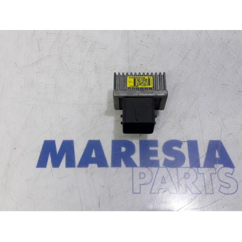 Renault - Scenic - Glow plug relay