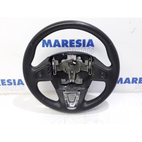 Renault - Scenic - Steering wheel