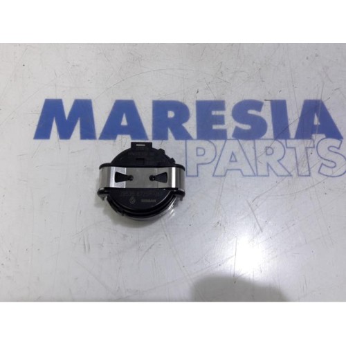 Renault - Scenic - Rain sensor