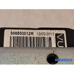 Renault - Scenic - Front seatbelt, left