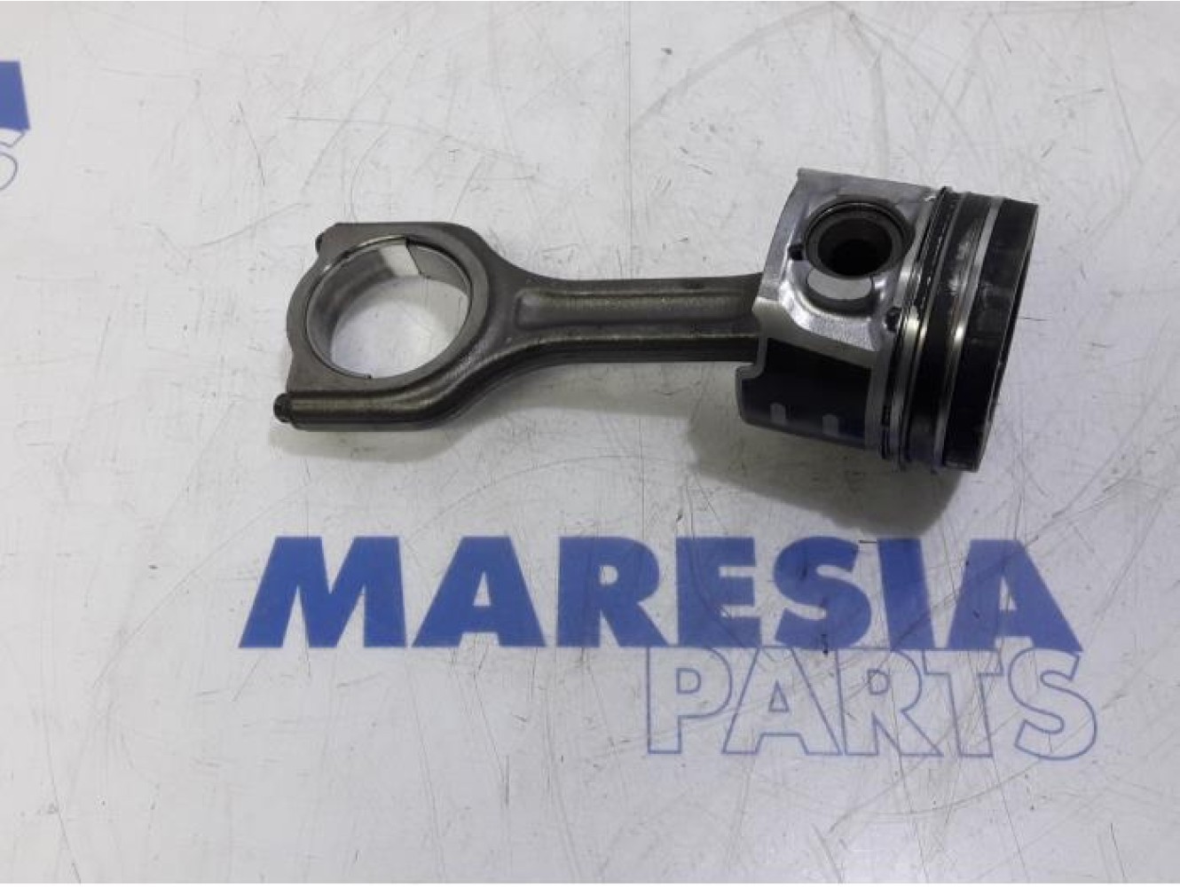 Peugeot - 5008 - Piston