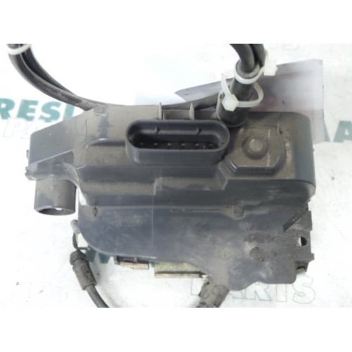 Renault - Megane Scenic - Front door lock mechanism 4-door, right