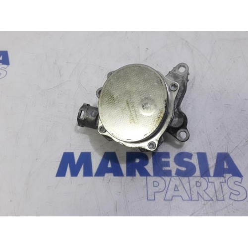Renault - Master - Vacuum pump (diesel)