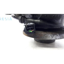 Renault - Clio - Knuckle, front right