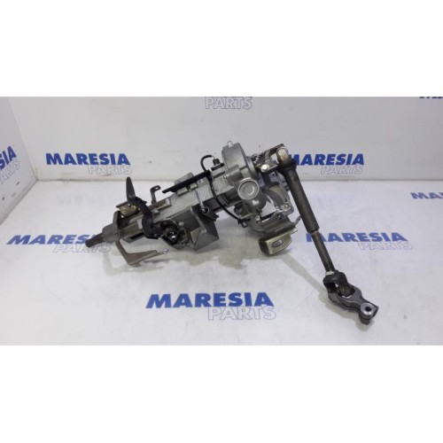 Renault - Clio - Steering column housing