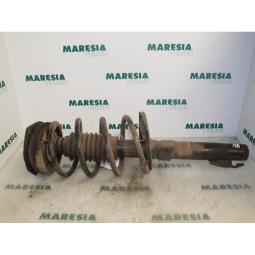 Renault - Megane Scenic - Front shock absorber rod, right