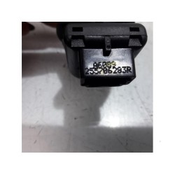 Renault - Clio - Mirror switch