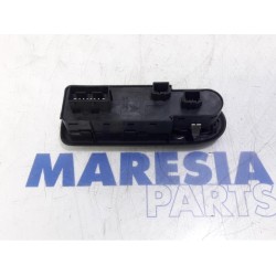 Peugeot - 508 - Multi-functional window switch