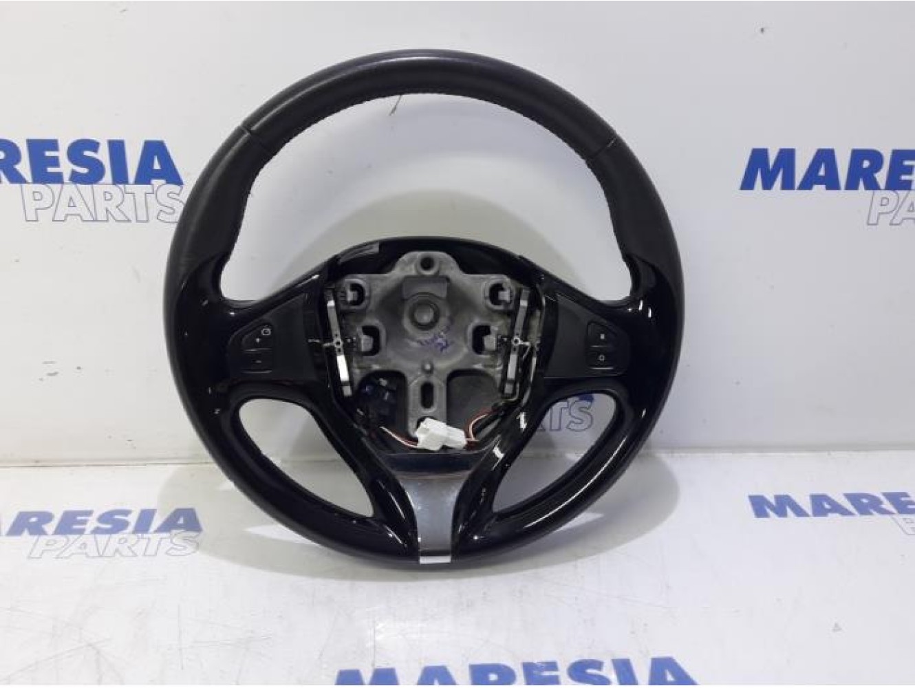 Renault - Clio - Steering wheel