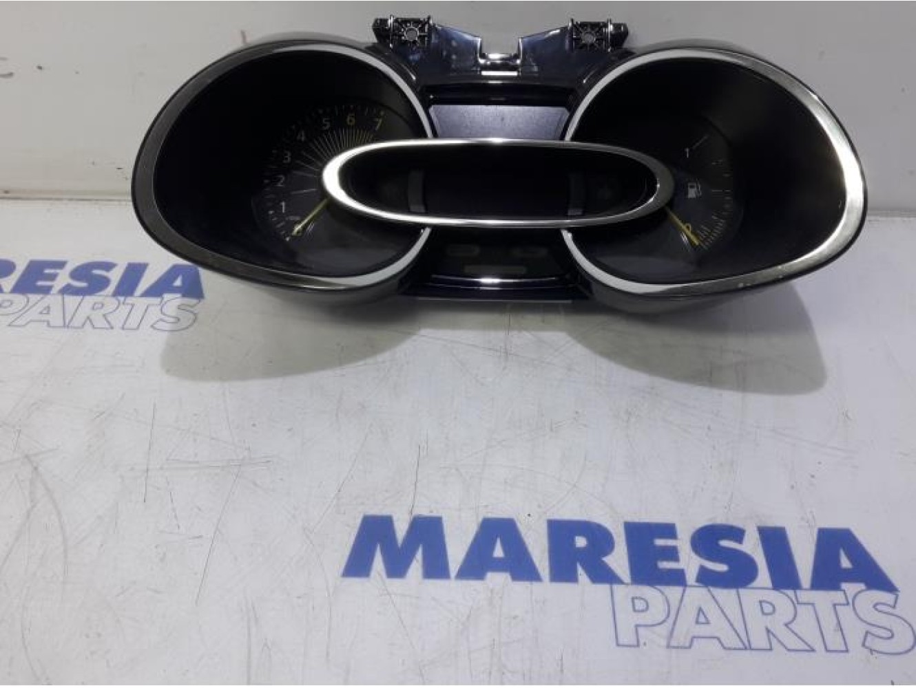 Renault - Clio - Instrument panel