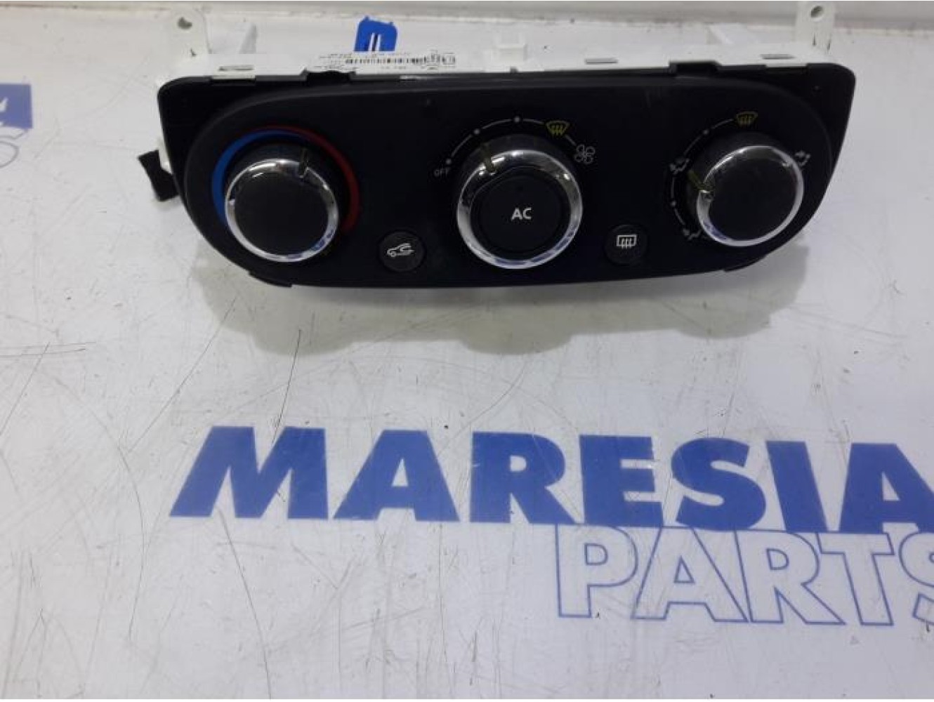 Renault - Clio - Heater control panel
