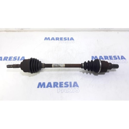 Citroen - C3 - Aandrijfas links-voor