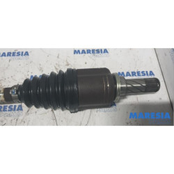 Renault - Clio - Front drive shaft, left