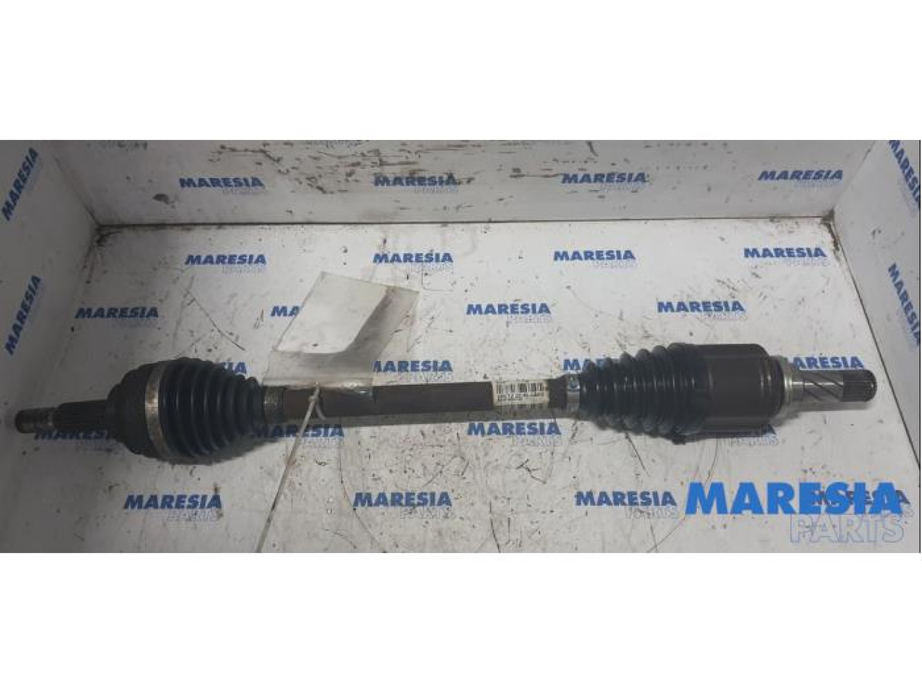 Renault - Clio - Front drive shaft, left