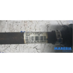 Renault - Clio - Front drive shaft, left
