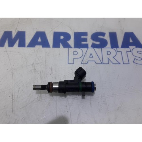 Renault - Clio - Injector (petrol injection)