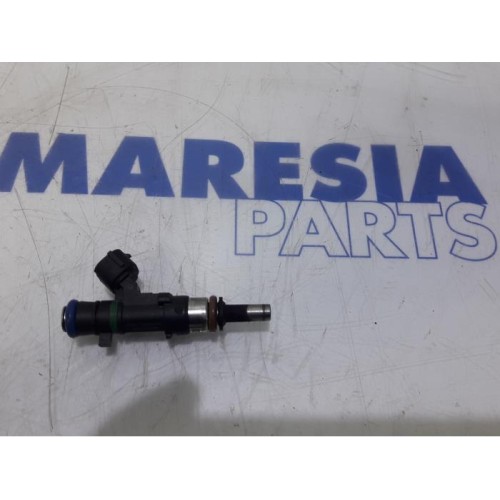 Renault - Clio - Injector (petrol injection)