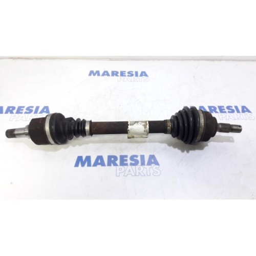 Peugeot - 207 - Front drive shaft, left
