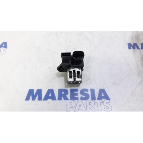 Peugeot - 207 - Cooling fan resistor