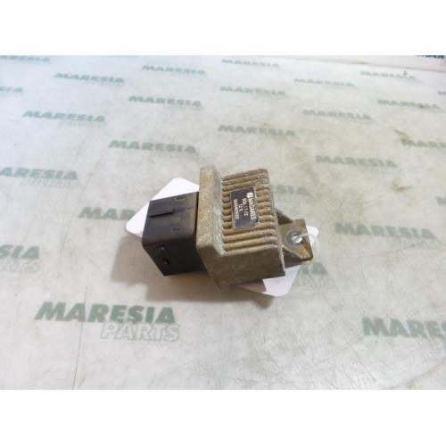 Renault - Megane Scenic - Glow plug relay