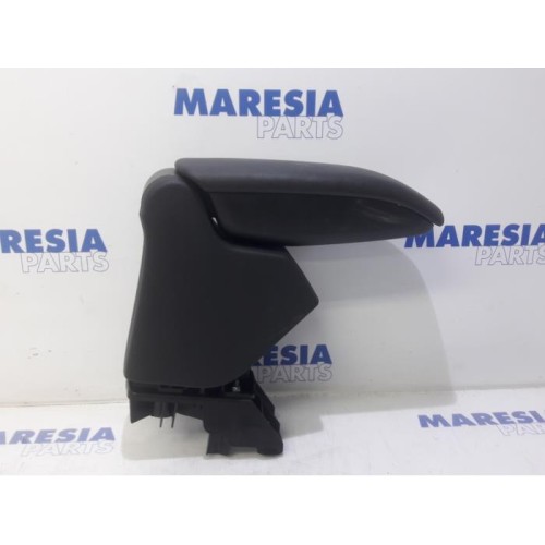 Citroen - C3 - Armrest