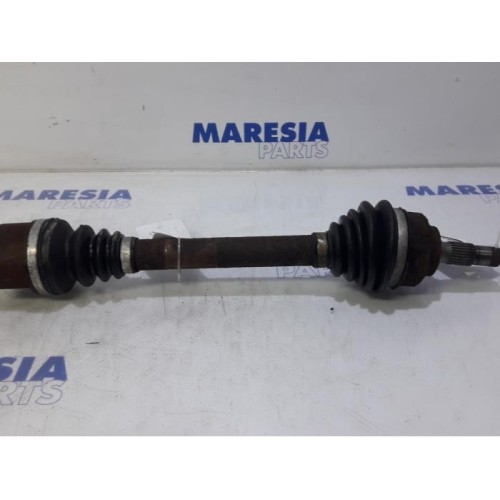 Peugeot - 207 - Aandrijfas links-voor