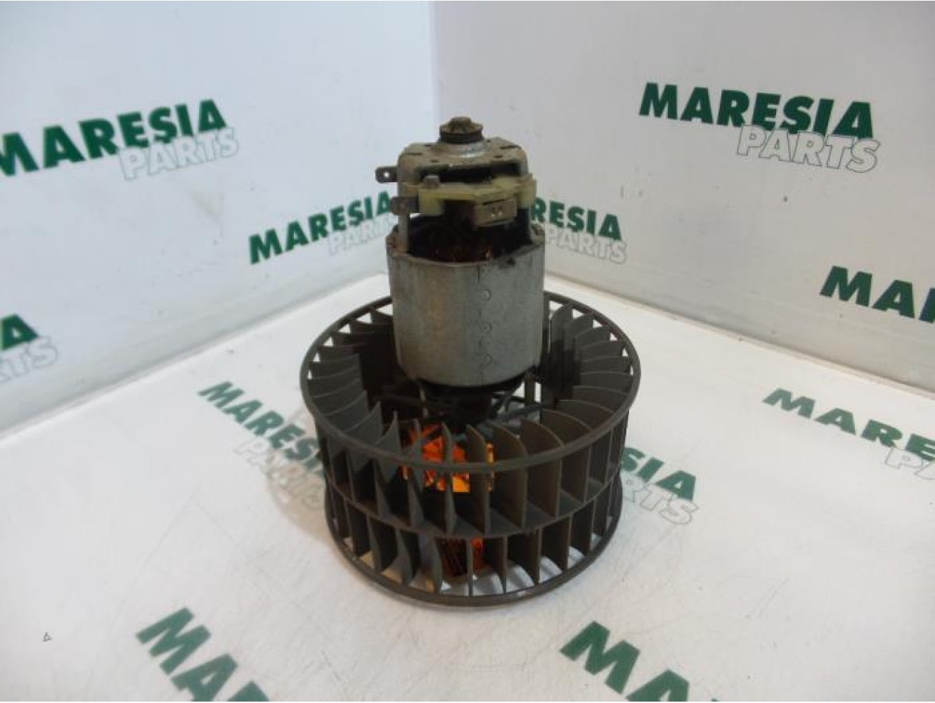Renault - Clio - Heating and ventilation fan motor
