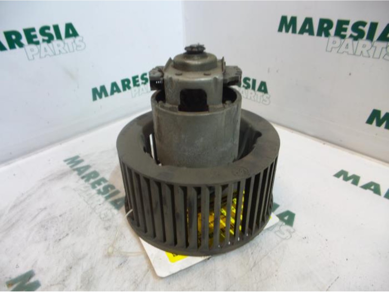 Renault - Clio - Heating and ventilation fan motor