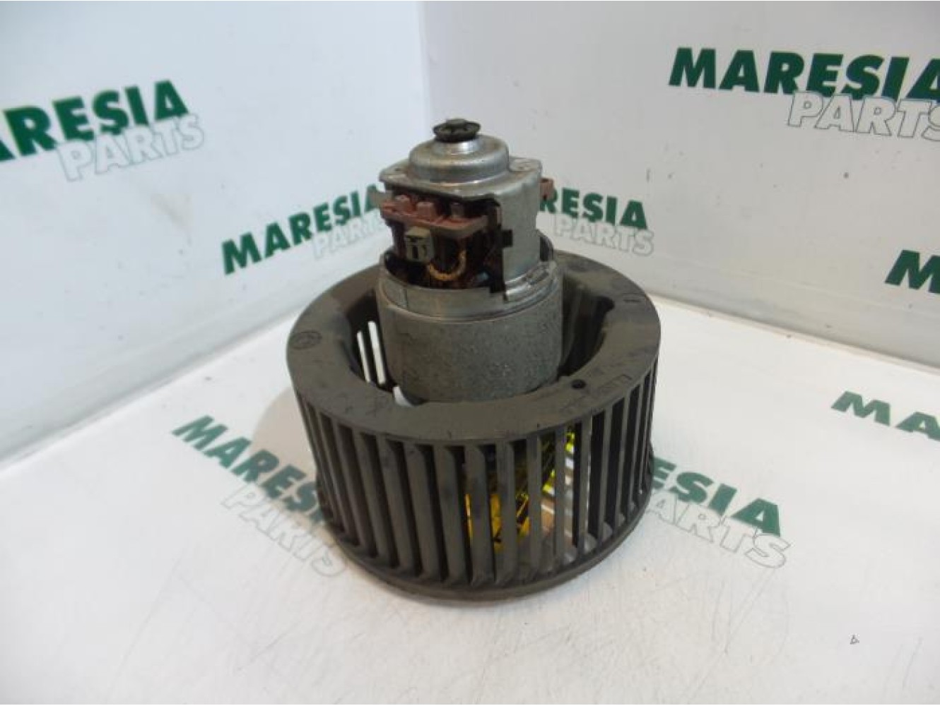 Renault - Clio - Heating and ventilation fan motor