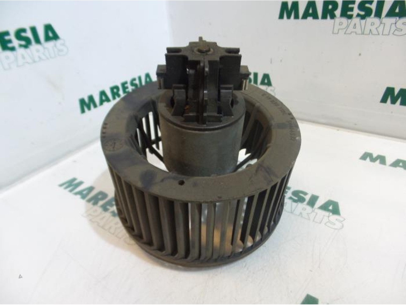 Renault - Clio - Heating and ventilation fan motor