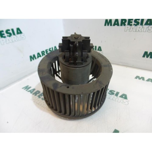 Renault - Clio - Heating and ventilation fan motor
