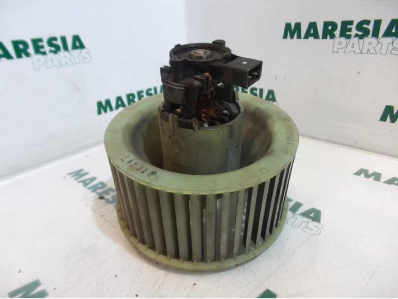 Renault - Clio - Heating and ventilation fan motor