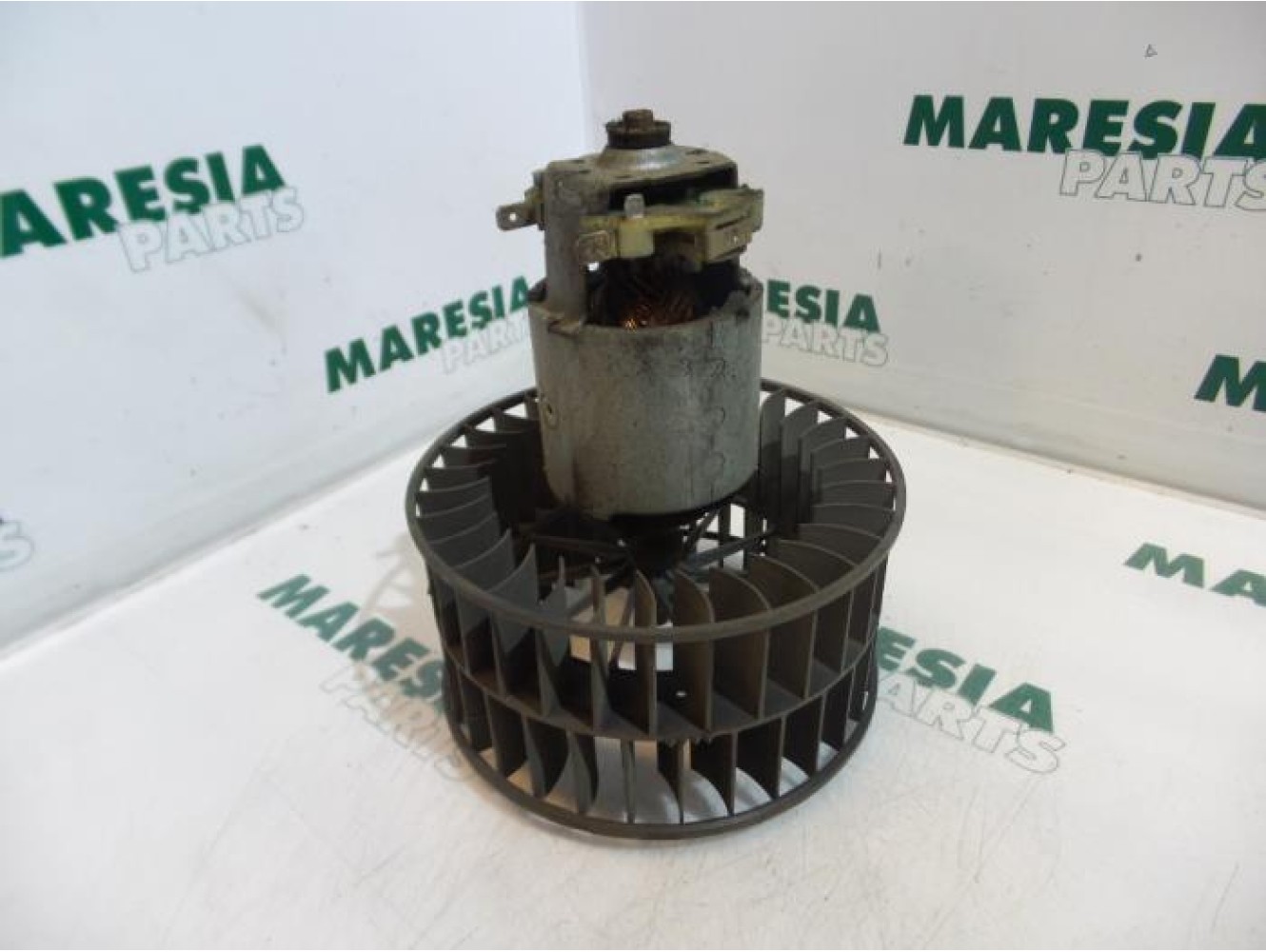 Renault - Clio - Heating and ventilation fan motor