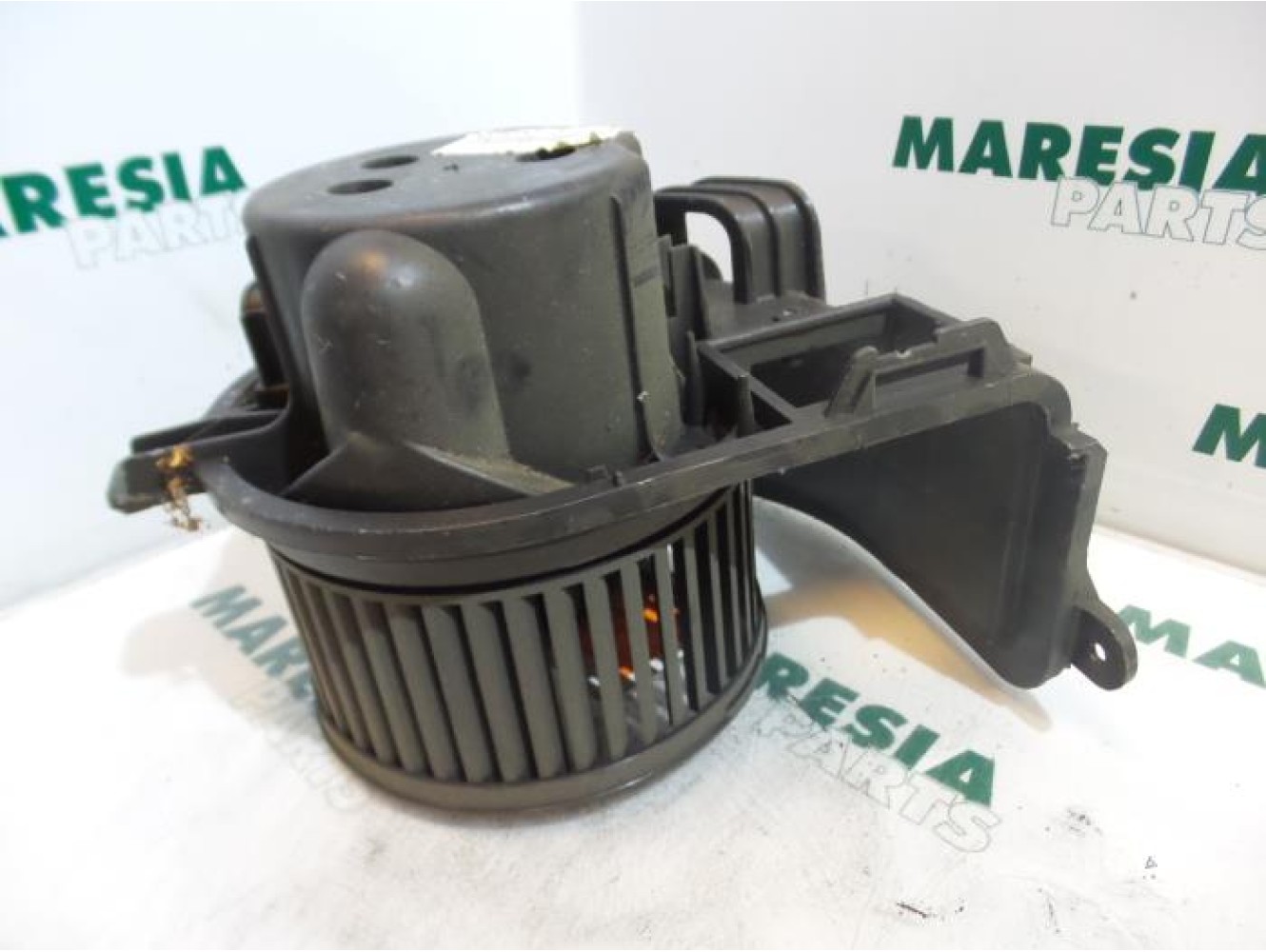 Renault - Clio - Heating and ventilation fan motor