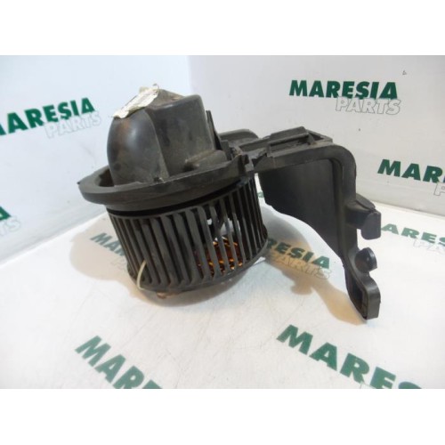 Renault - Clio - Heating and ventilation fan motor