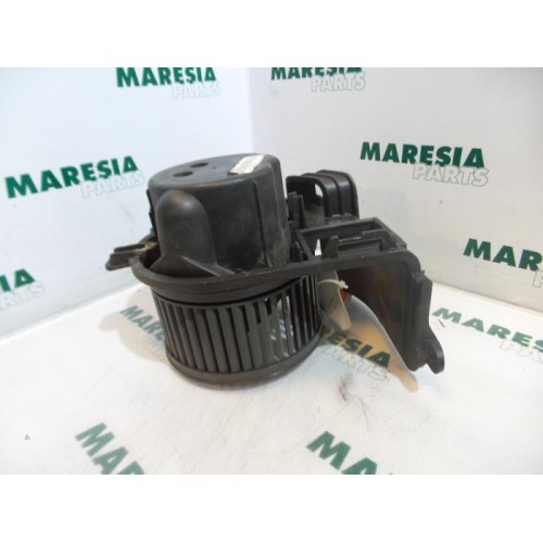 Renault - Clio - Heating and ventilation fan motor