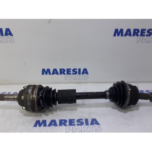 Alfa Romeo - 156 - Aandrijfas links-voor