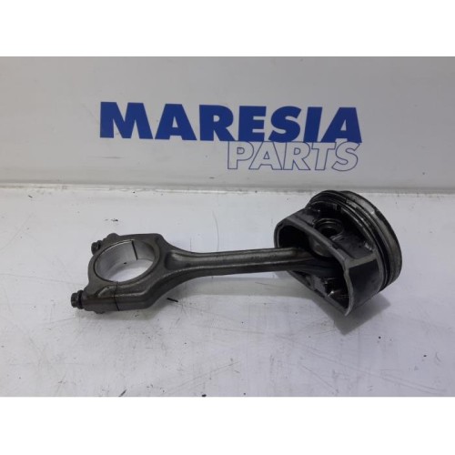 Peugeot - 207 - Piston