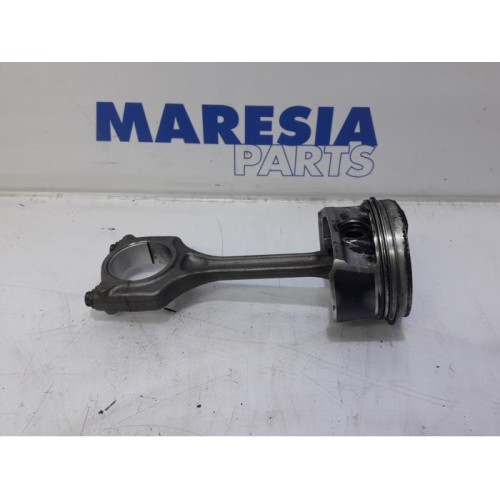 Peugeot - 207 - Piston